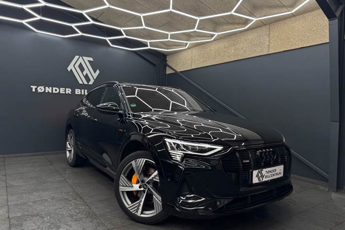 Sort Audi e-tron fra 2022