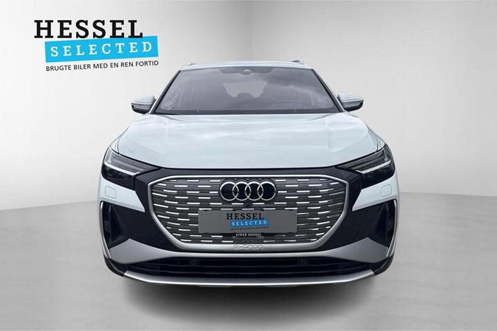 Hvid Audi Q4 e-tron fra 2024