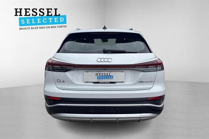 Hvid Audi Q4 e-tron fra 2024