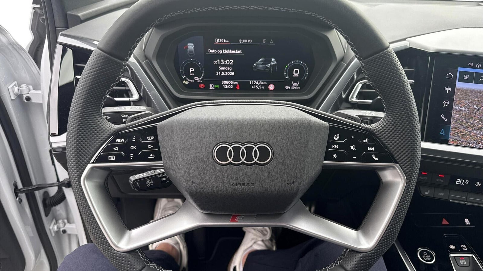 Hvid Audi Q4 e-tron fra 2024