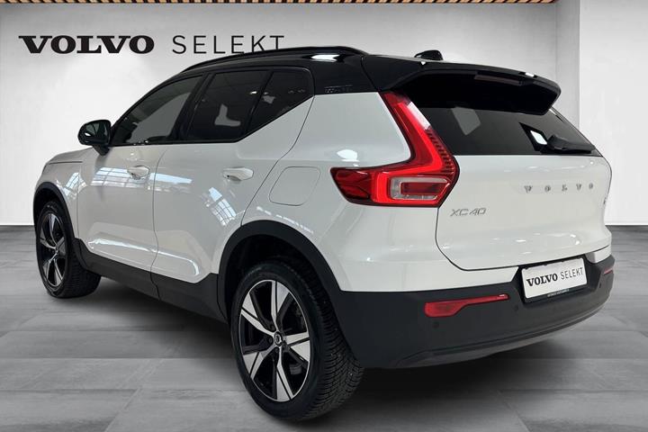 Hvid Volvo XC40 fra 2022