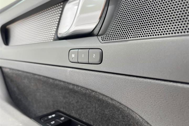 Hvid Volvo XC40 fra 2022