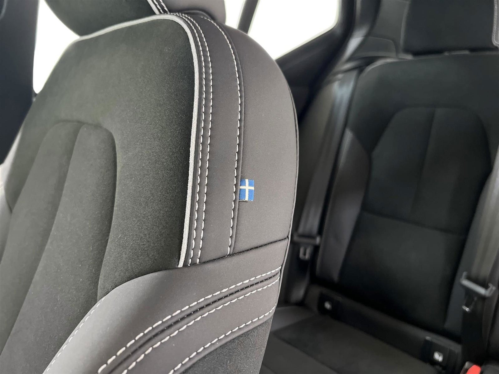 Hvid Volvo XC40 fra 2022