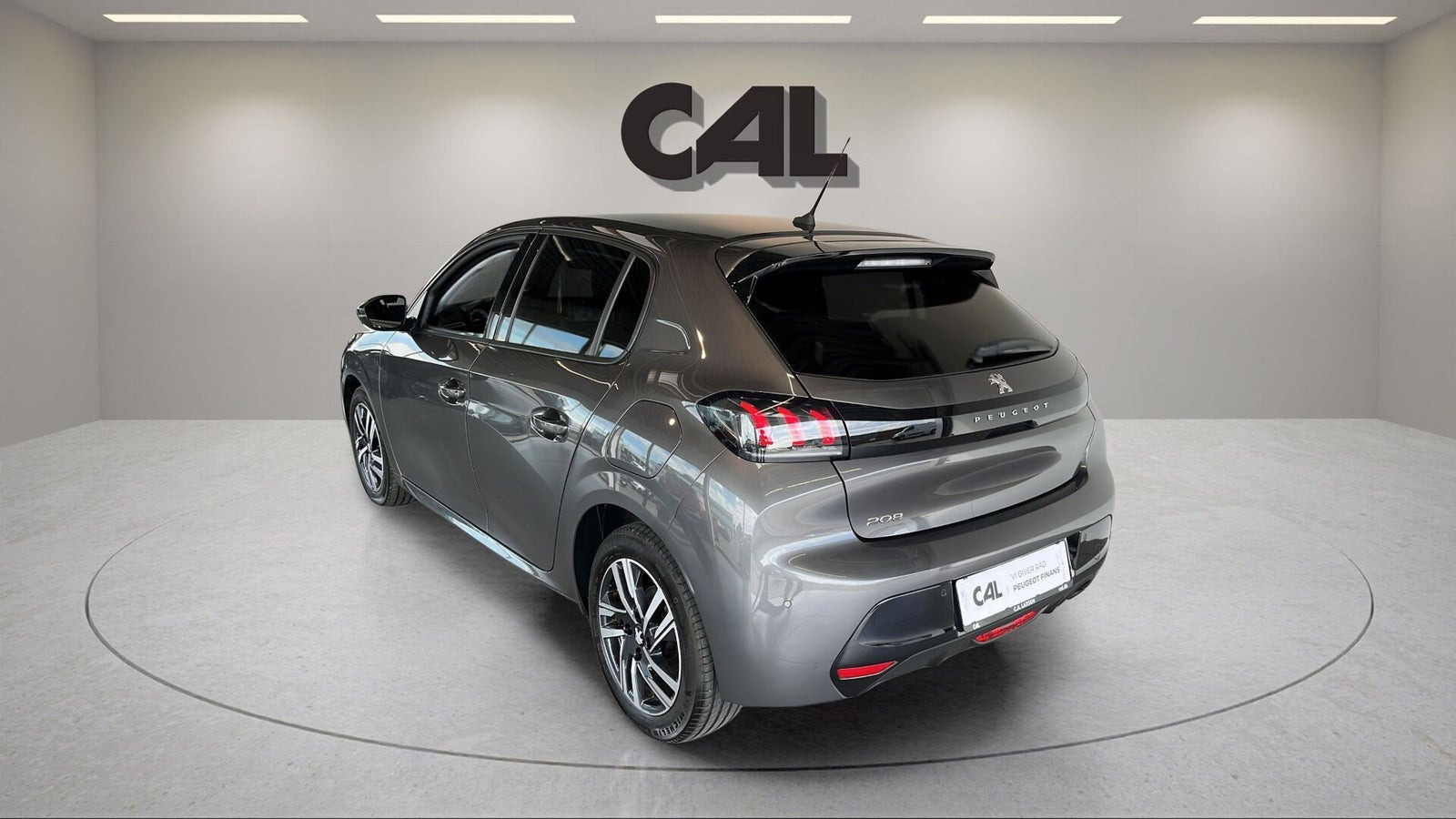 Grå Peugeot 208 fra 2023