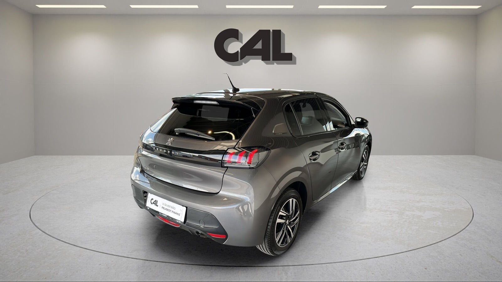Grå Peugeot 208 fra 2023
