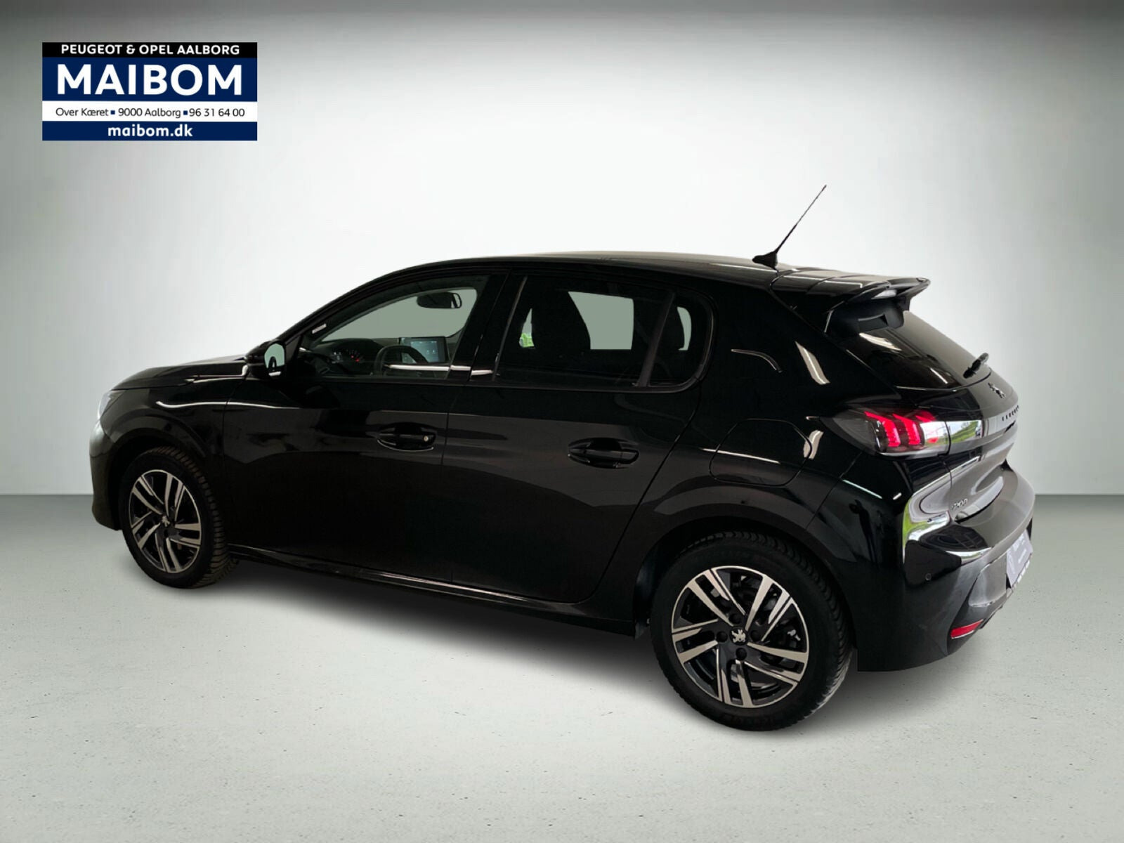 Sort Peugeot 208 fra 2022