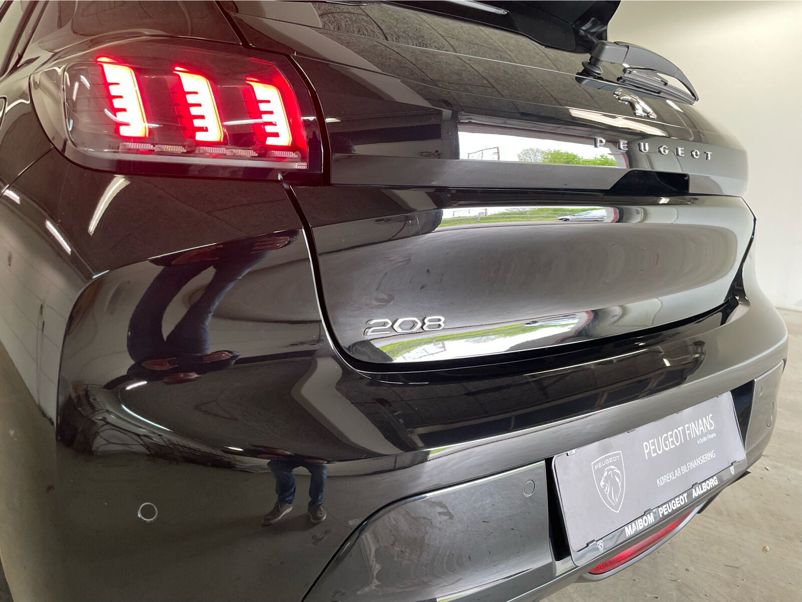 Sort Peugeot 208 fra 2022