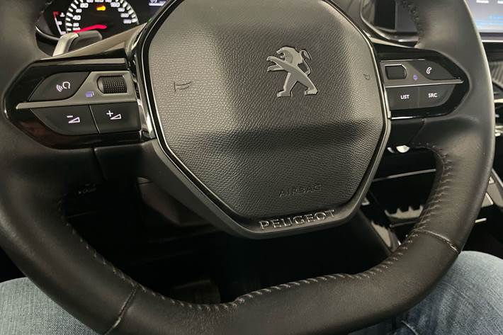 Sort Peugeot 208 fra 2022