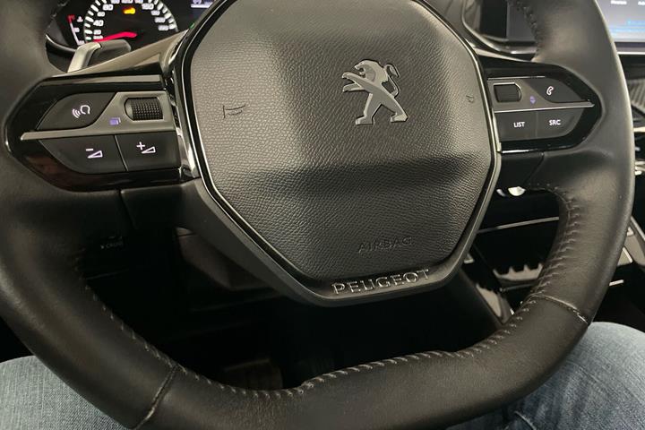 Sort Peugeot 208 fra 2022