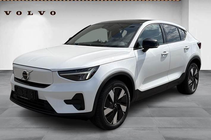 Hvid Volvo C40 fra 2024 set udefra
