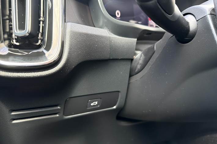 Hvid Volvo C40 fra 2024