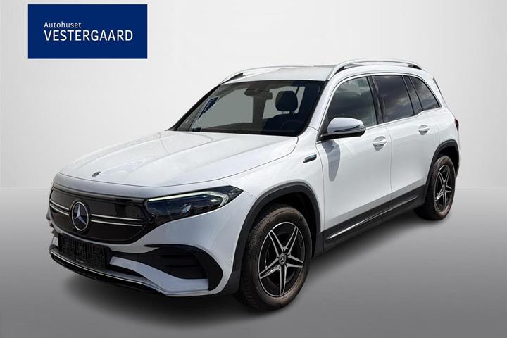Hvid Mercedes EQB250 fra 2022 set udefra
