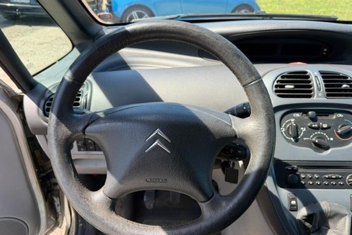 undefined Citroën Xsara Picasso fra 2006 set indefra