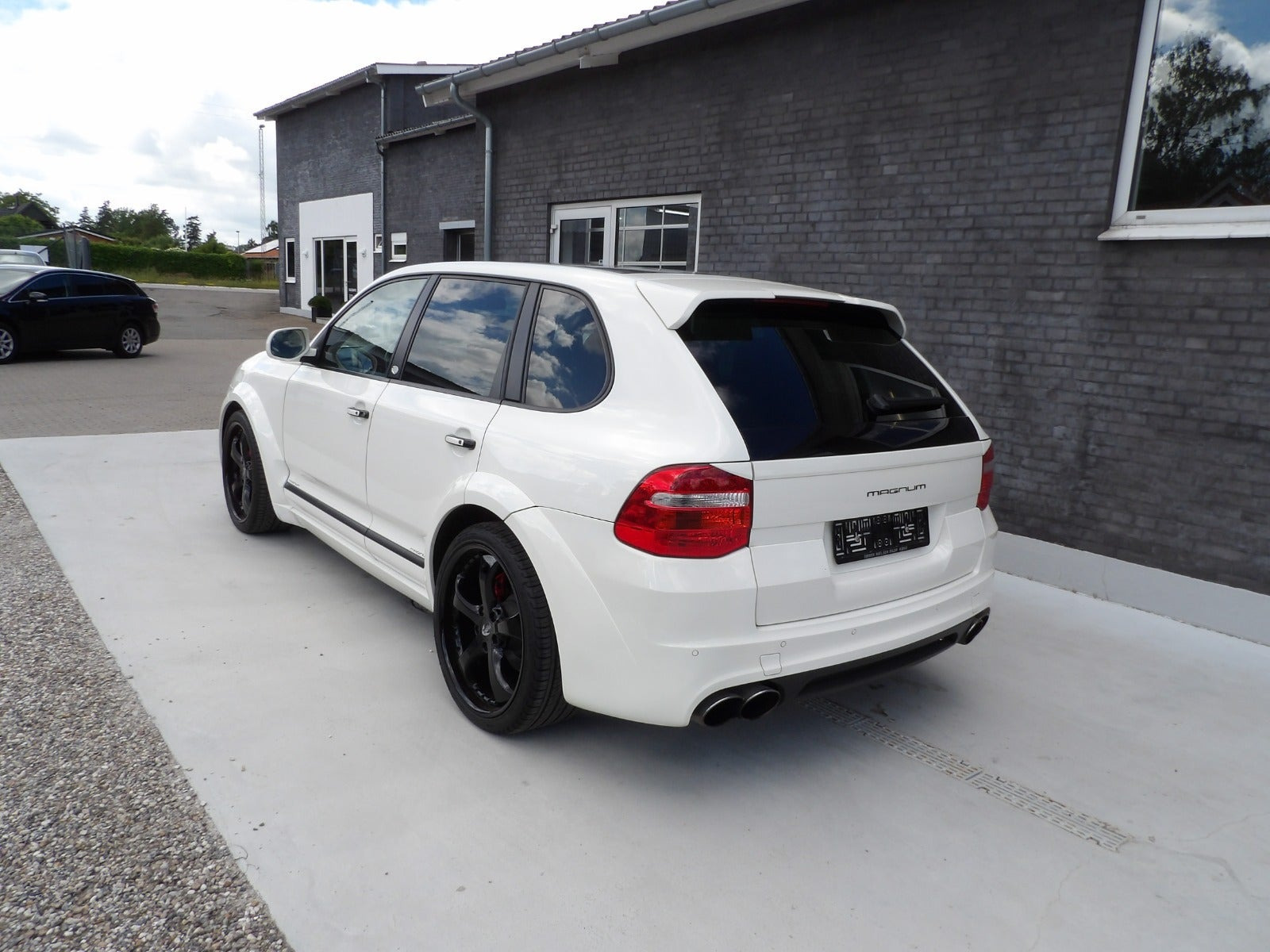 Hvid Porsche Cayenne Turbo fra 2008