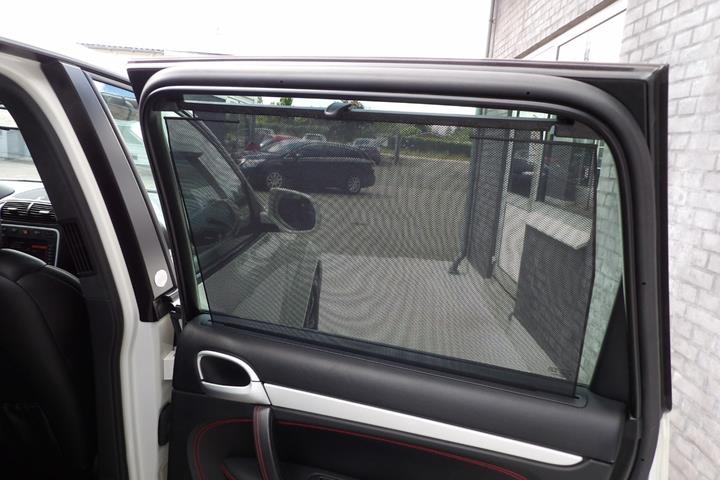 Hvid Porsche Cayenne Turbo fra 2008