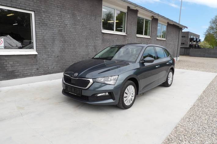 Sort Skoda Scala fra 2020