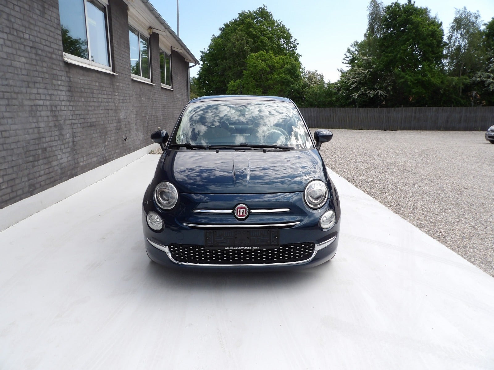 Blå Fiat 500 fra 2016