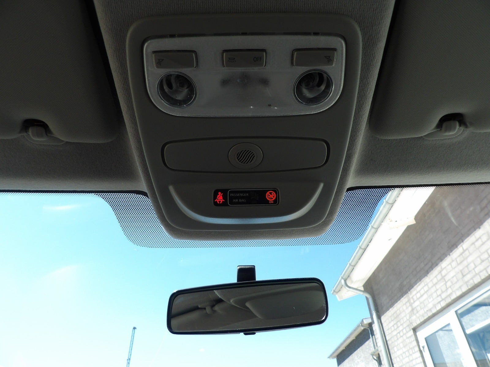 Rød Renault Clio IV fra 2015
