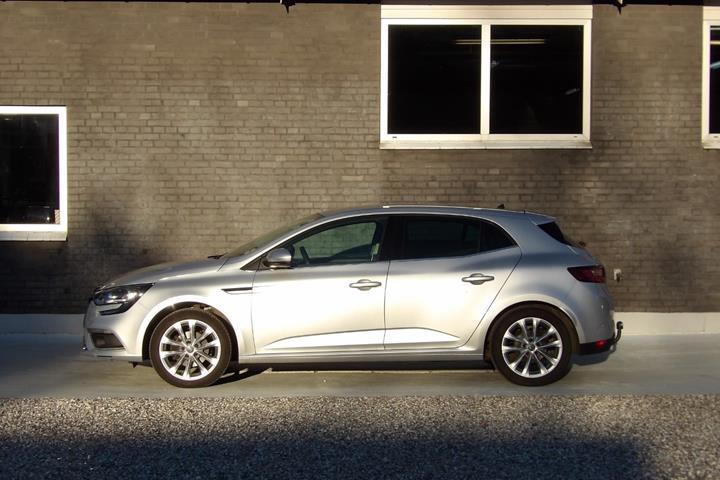 Sølv Renault Megane IV fra 2016