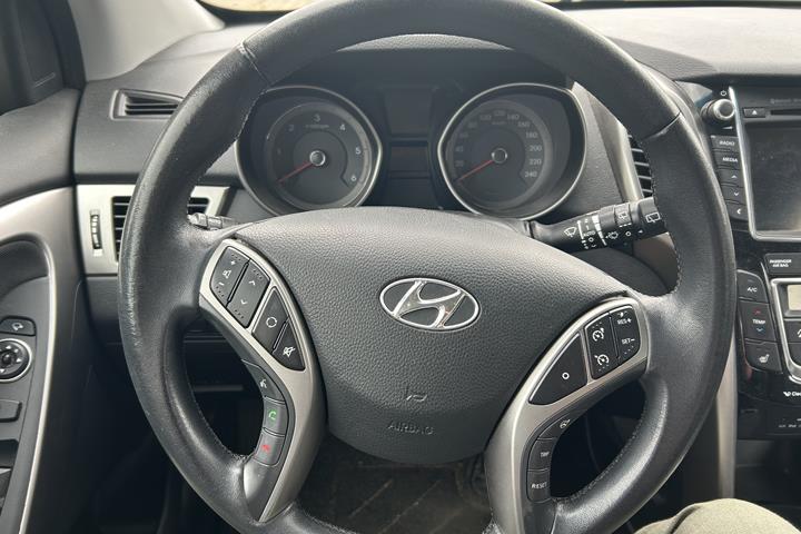 Sort Hyundai i30 fra 2012