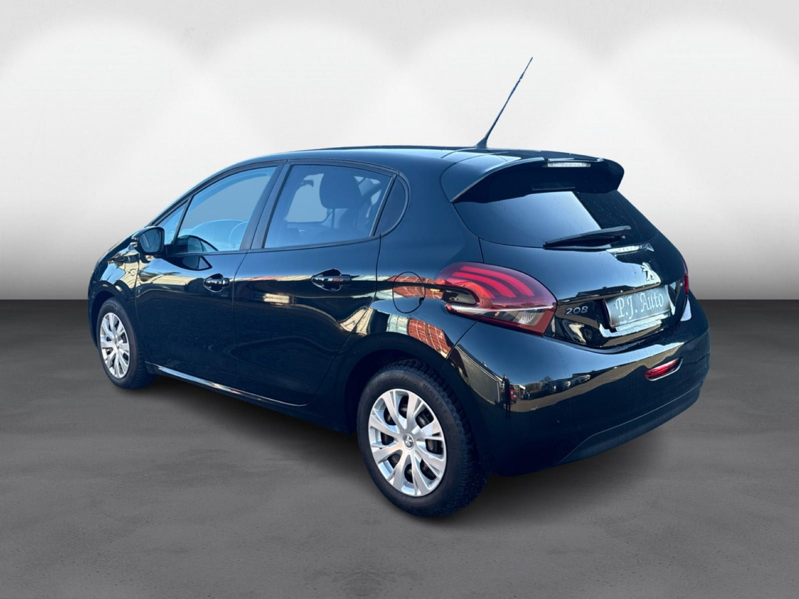 Sort Peugeot 208 fra 2016