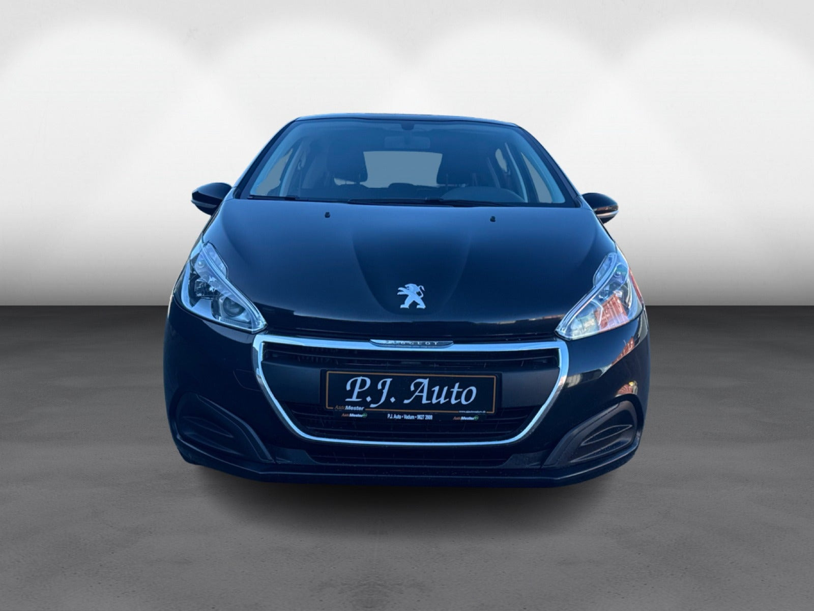 Sort Peugeot 208 fra 2016