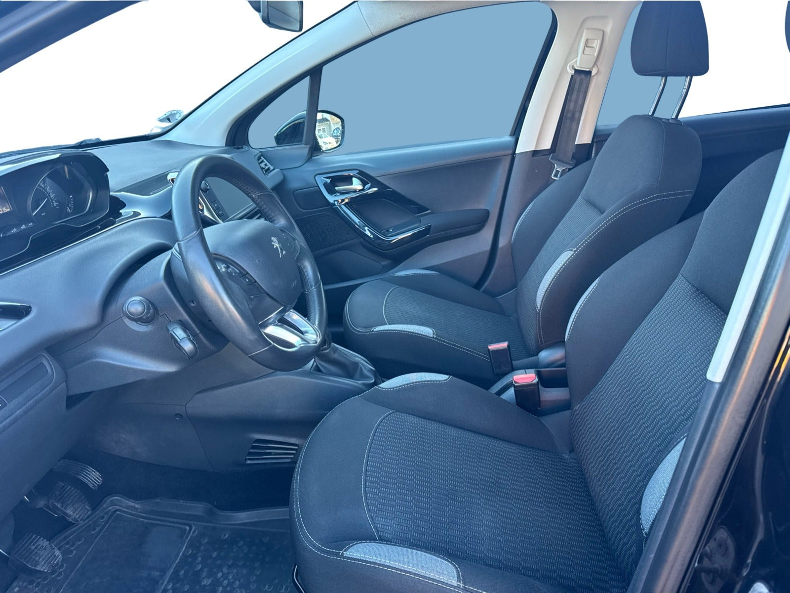 Sort Peugeot 208 fra 2016