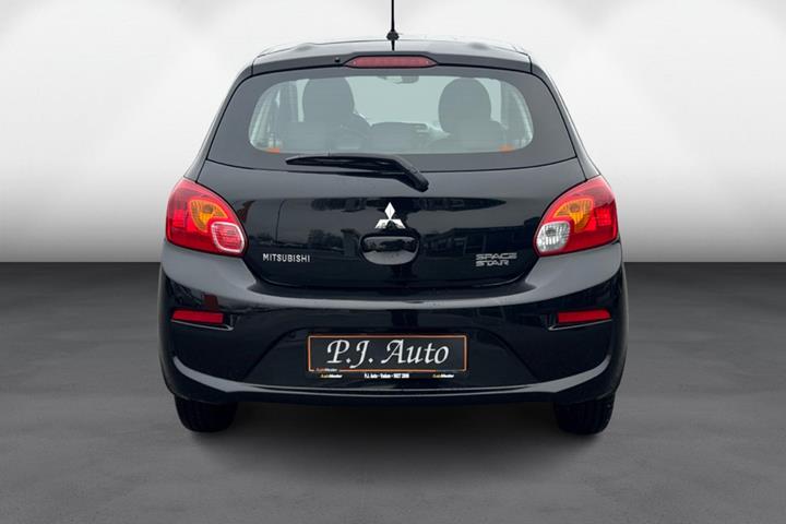 Sort Mitsubishi Space Star fra 2020
