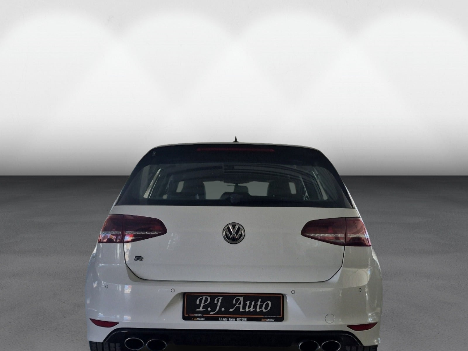 Hvid VW Golf VII fra 2015