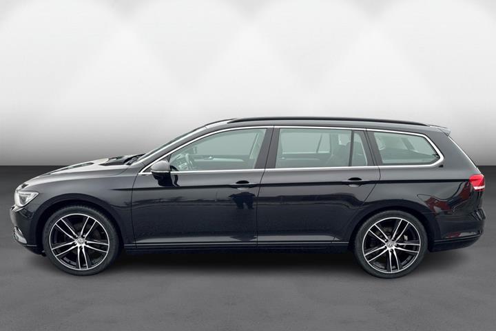 Sort VW Passat fra 2017