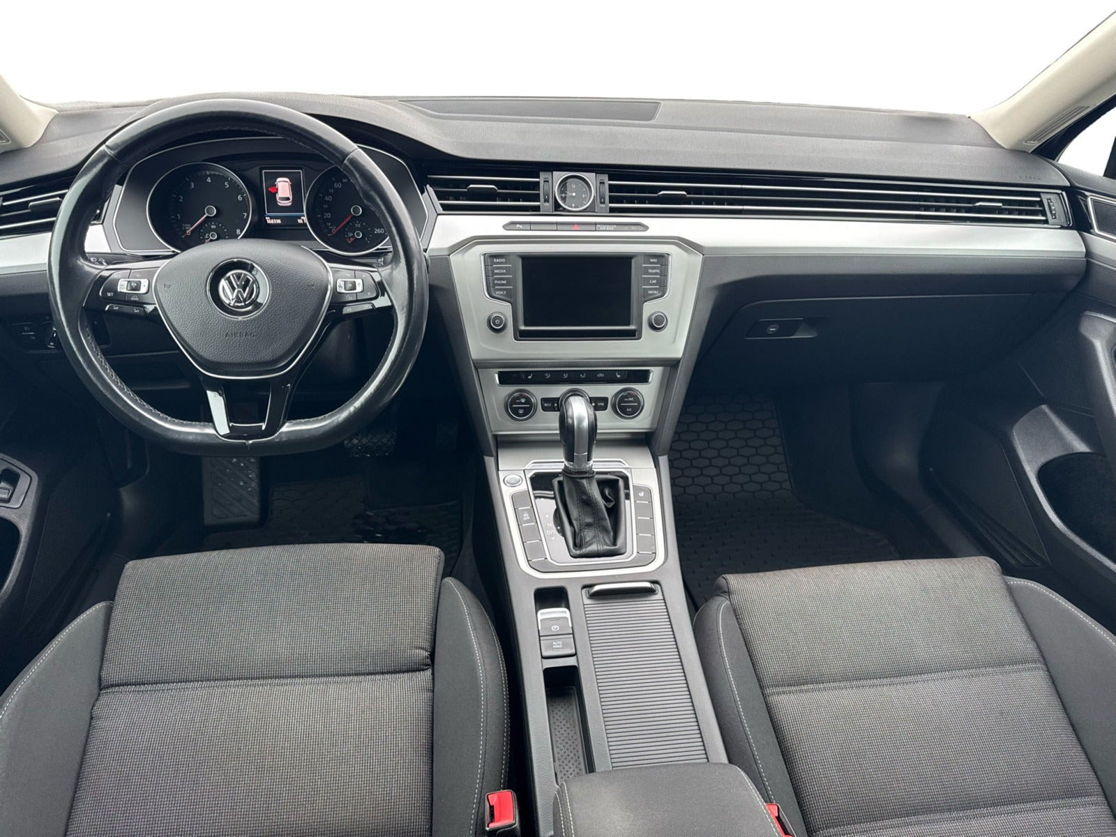 Sort VW Passat fra 2017