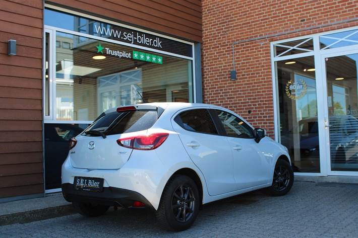 Hvid Mazda 2 fra 2019