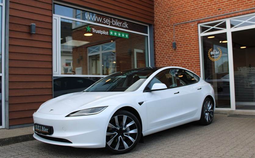 Tesla Model 3 Long Range AWD