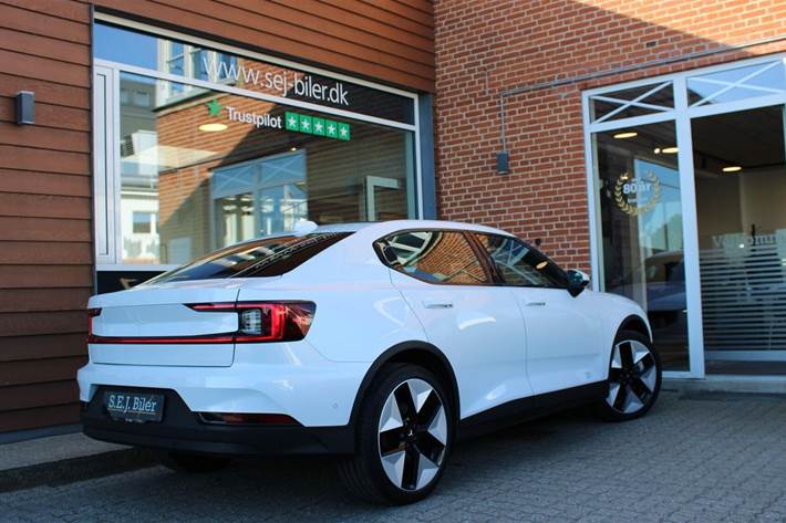 Hvid Polestar 2 fra 2023