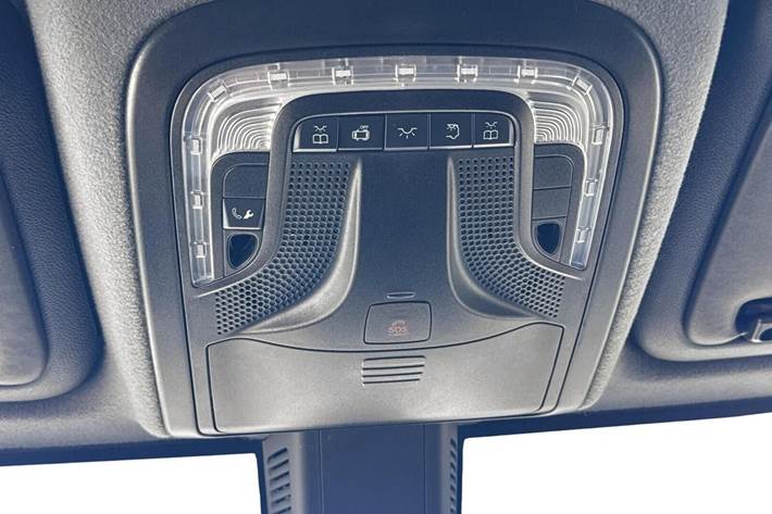 Hvid Mercedes Sprinter 317 fra 2023