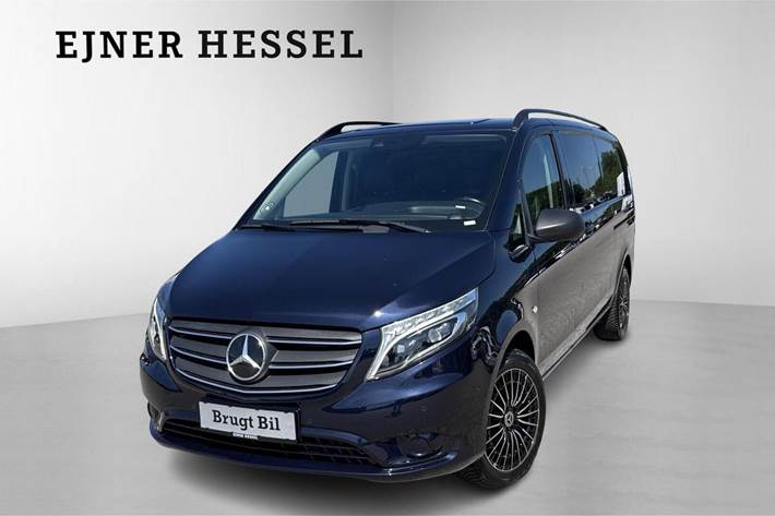Blå Mercedes Vito 119 fra 2022