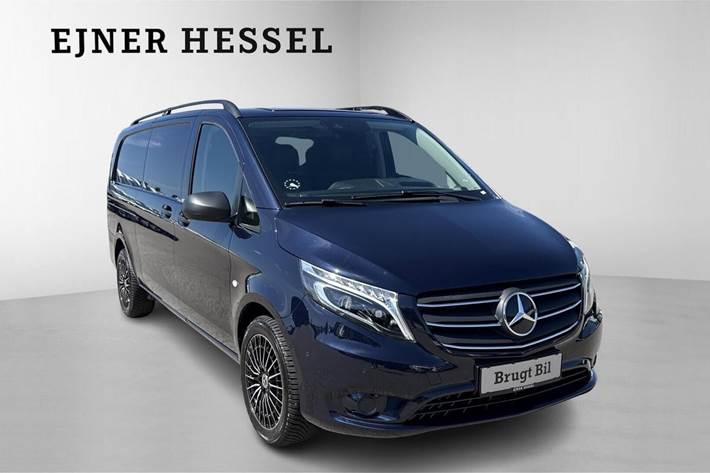 Blå Mercedes Vito 119 fra 2022
