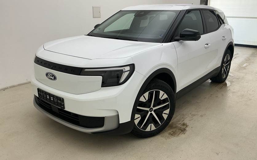 Ford Explorer 79 Select Extended Range AWD