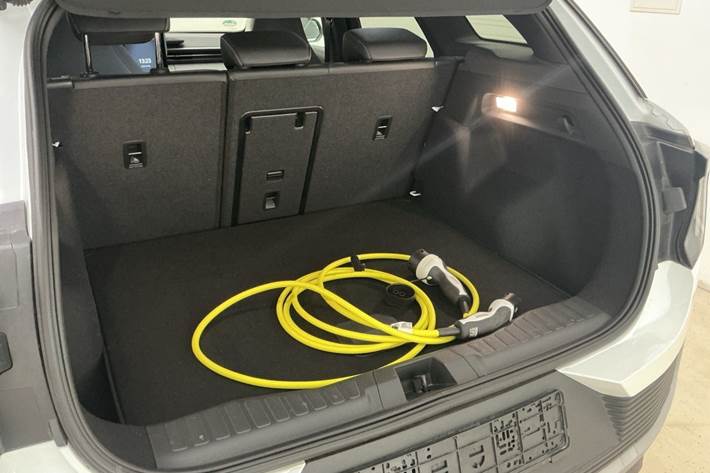 Hvid Ford Explorer fra 2025