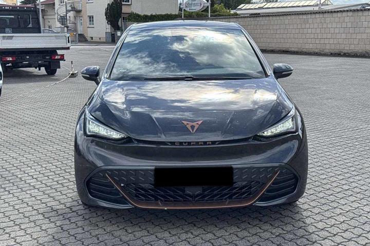 Grå Cupra Born fra 2022