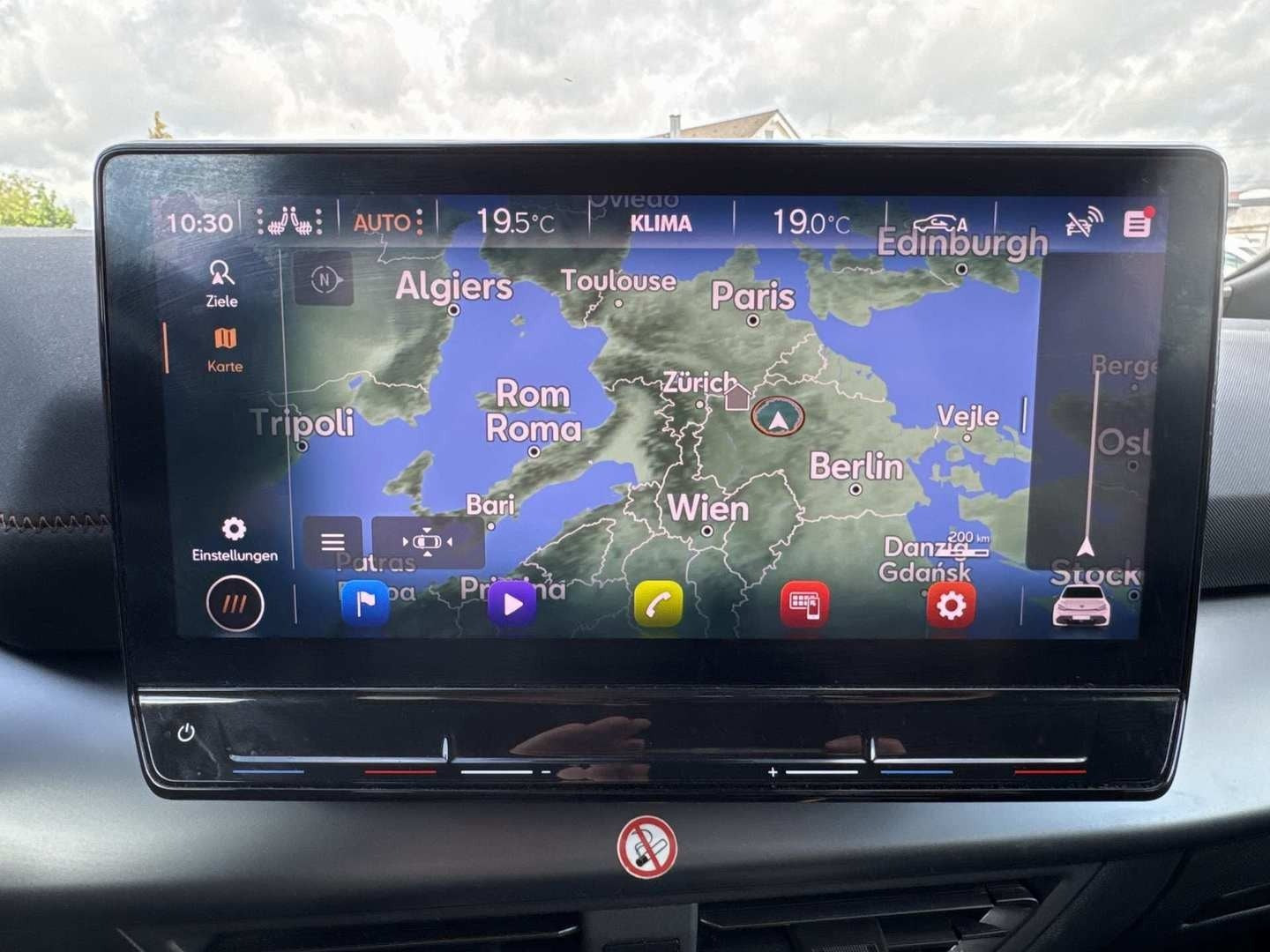 Grå Cupra Born fra 2022