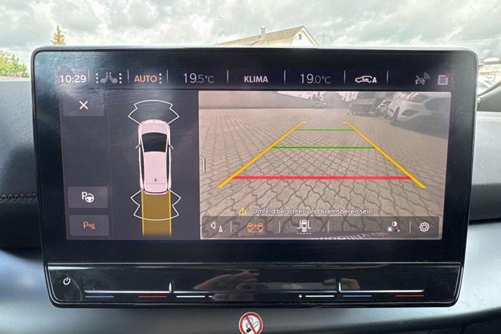 Grå Cupra Born fra 2022
