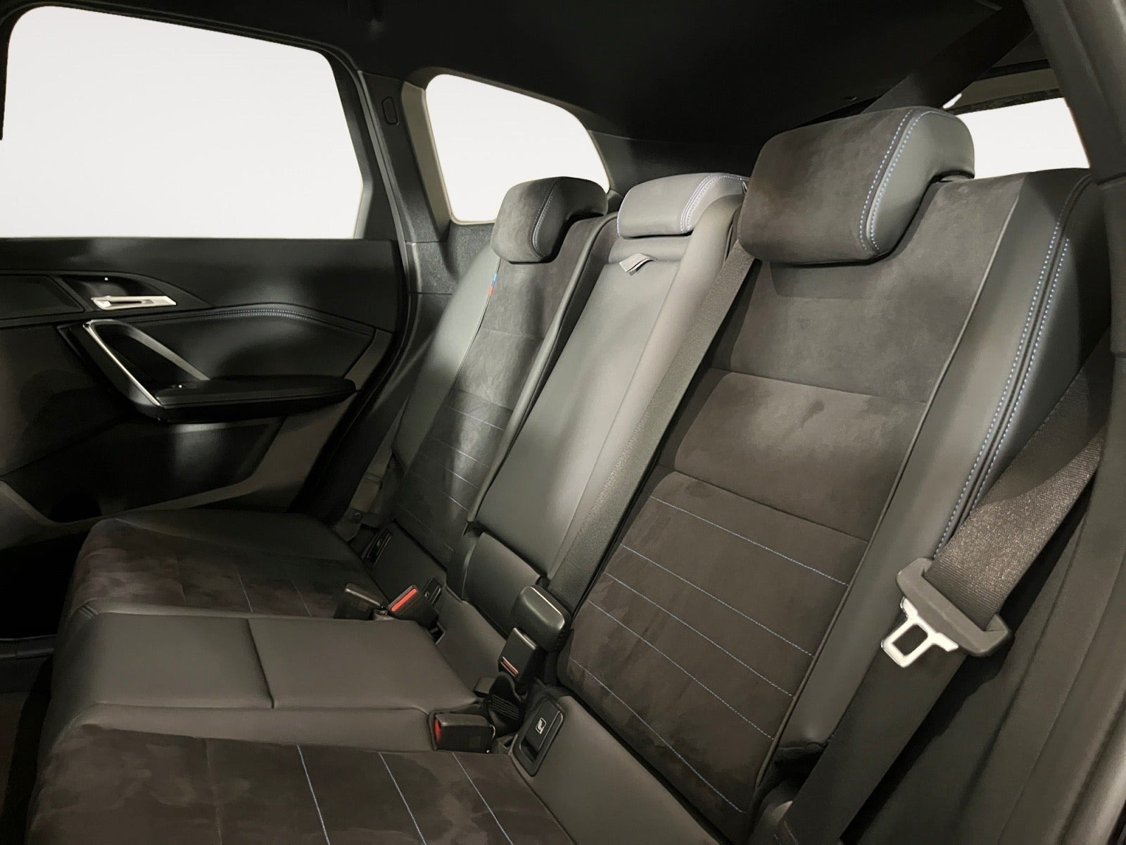 Sort BMW iX1 fra 2025