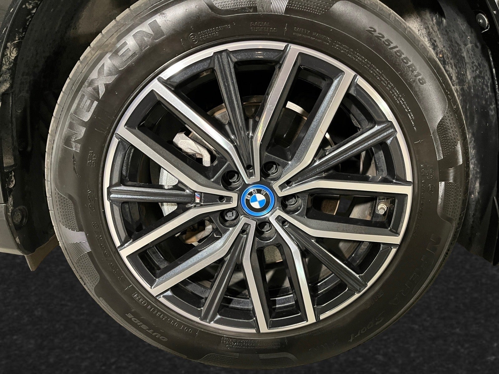 Sort BMW iX1 fra 2025