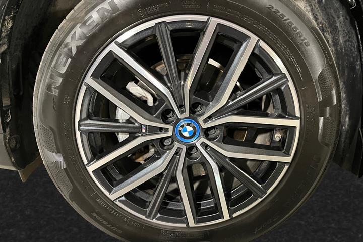 Sort BMW iX1 fra 2025
