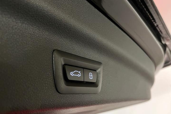 Sort BMW iX1 fra 2025