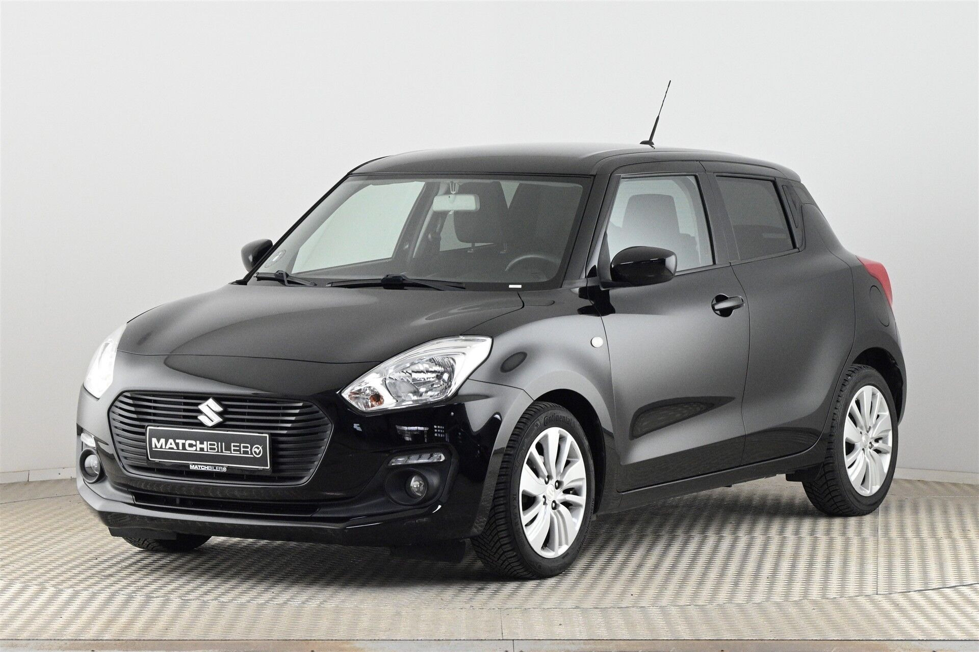 Sort Suzuki Swift fra 2017