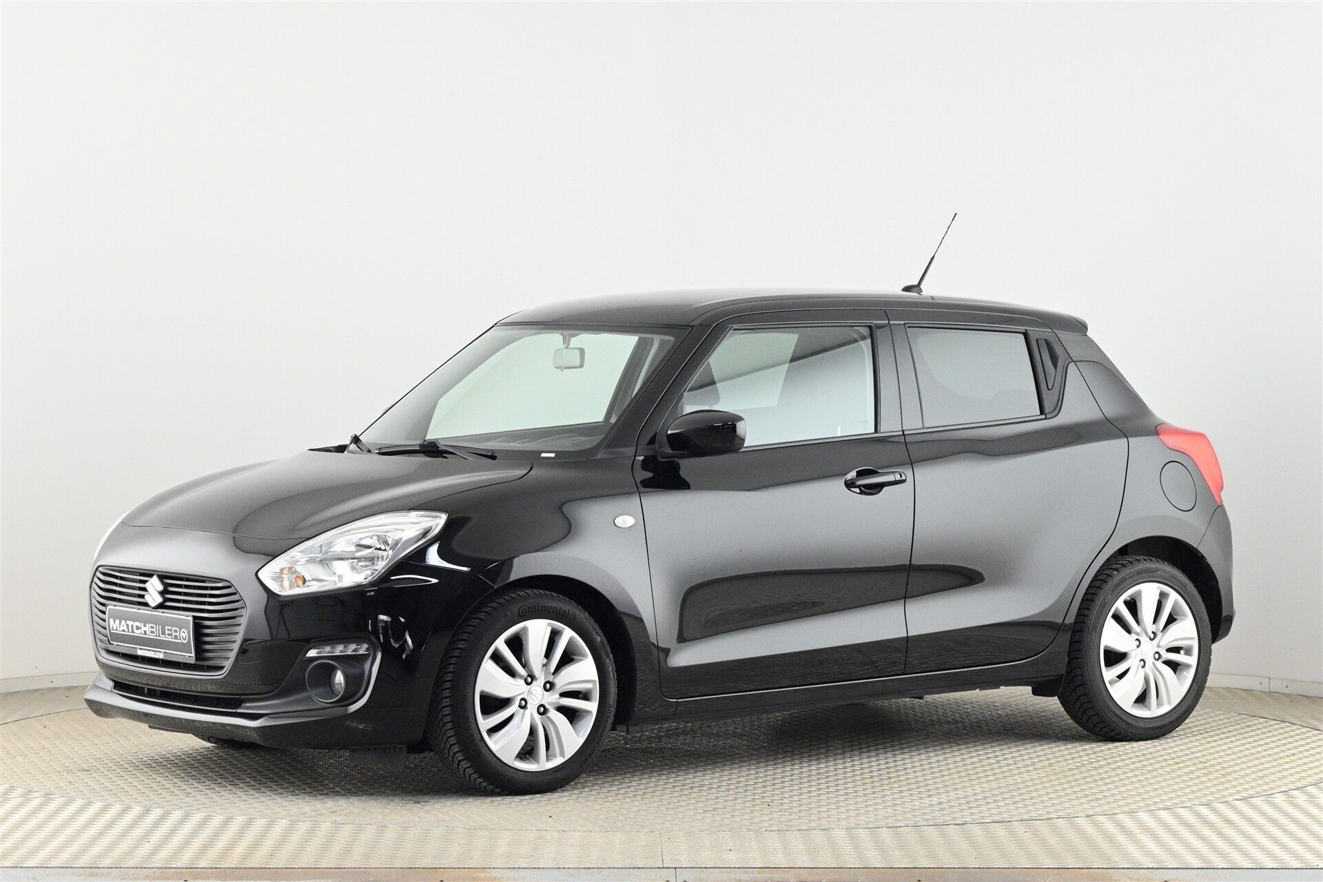 Sort Suzuki Swift fra 2017