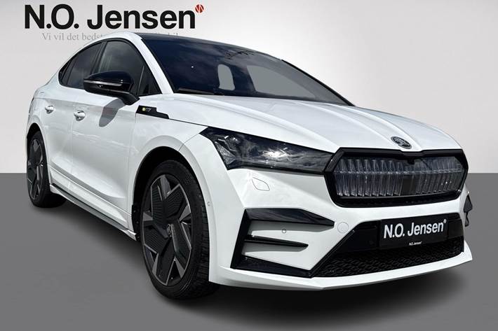 Hvid Skoda Enyaq fra 2022 set udefra