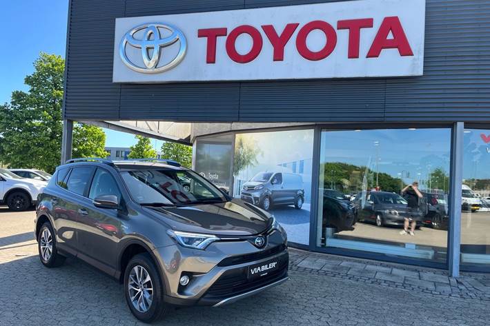 Bronze Toyota RAV4 fra 2017